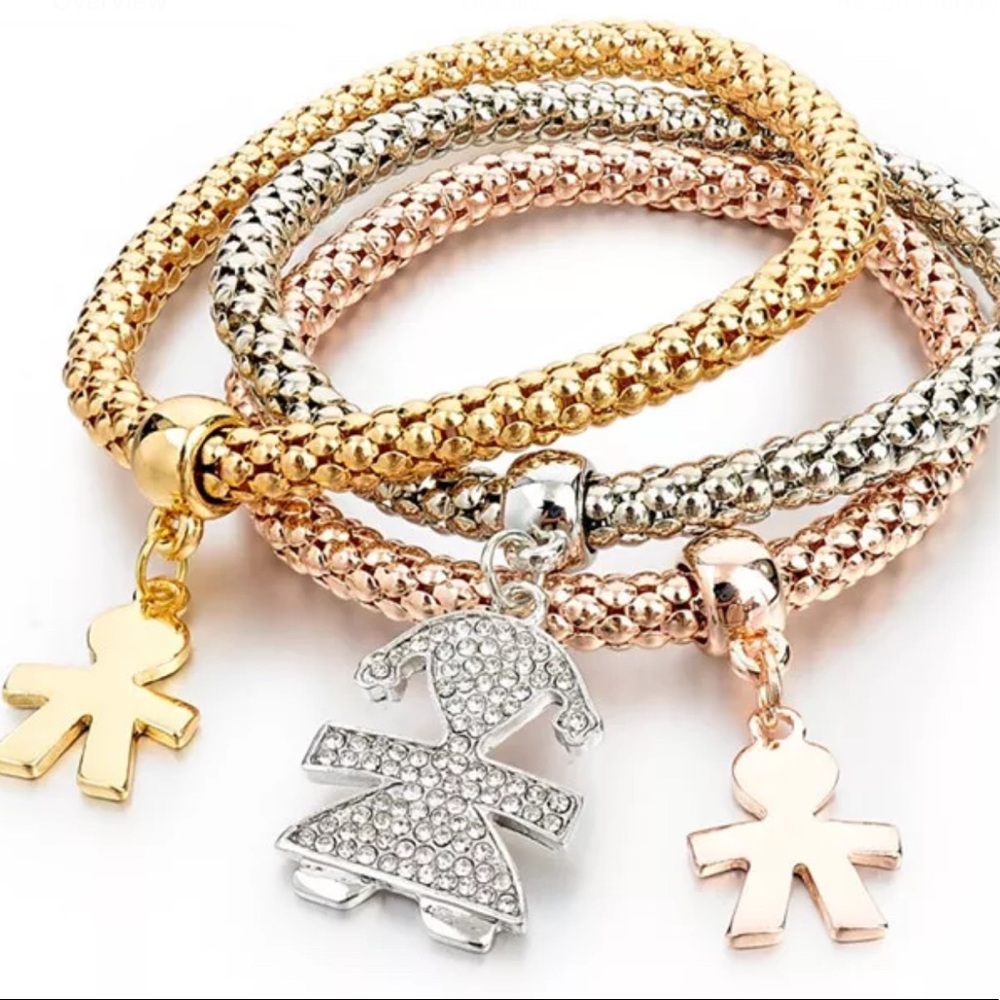 Winter Sale❄️ Family Charm Bracelet Set